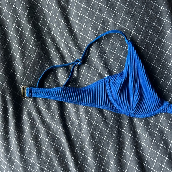 Hollister blue bikini top - Picture 3 of 5